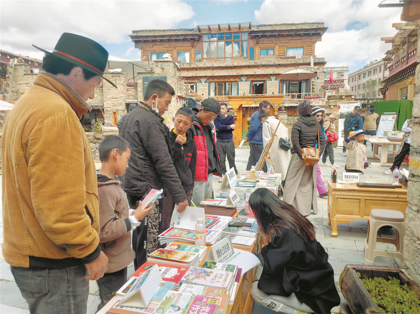 家長(zhǎng)帶著.jpg 家長(zhǎng)帶著.jpg