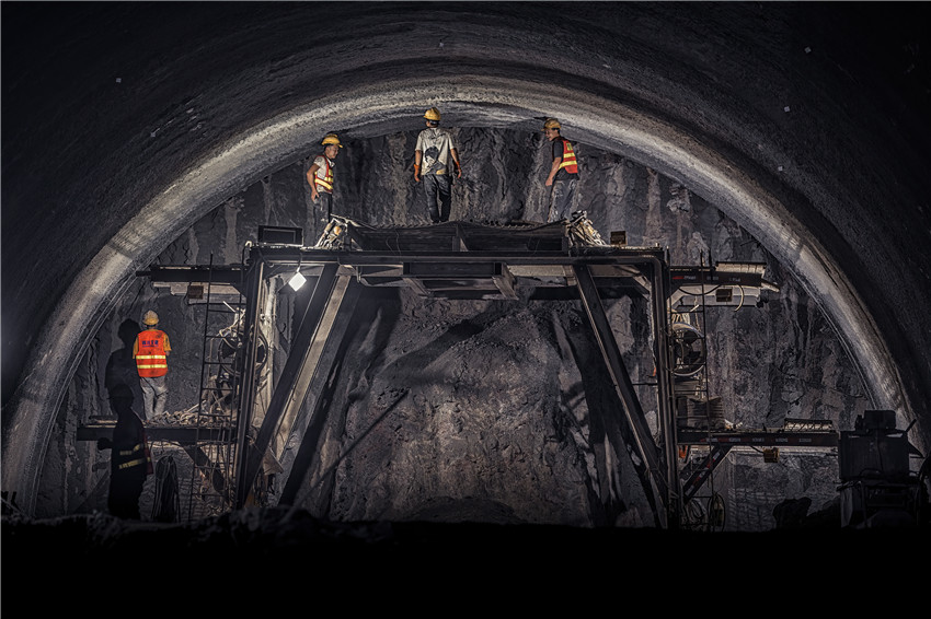 施工人員.jpg 施工人員.jpg